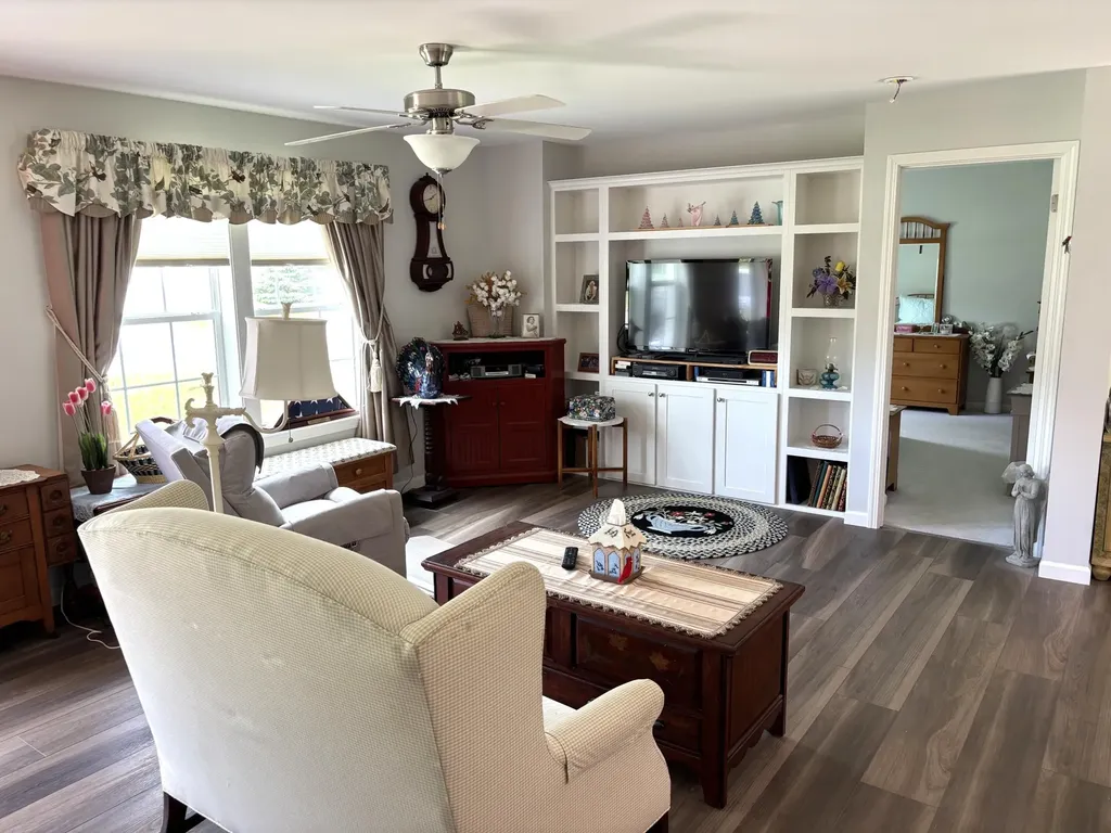 82 Country Way North Berwick ME 03906