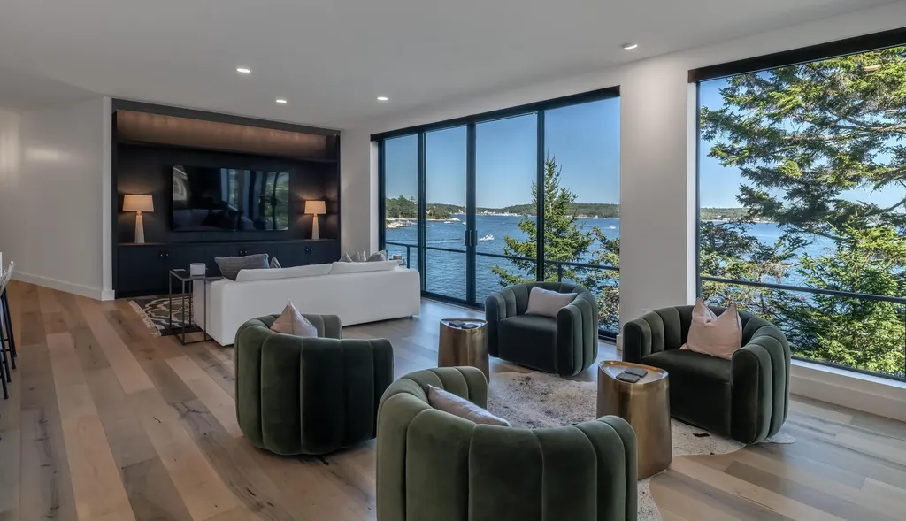 6 Harbor Ledge Lane Southport ME 04576