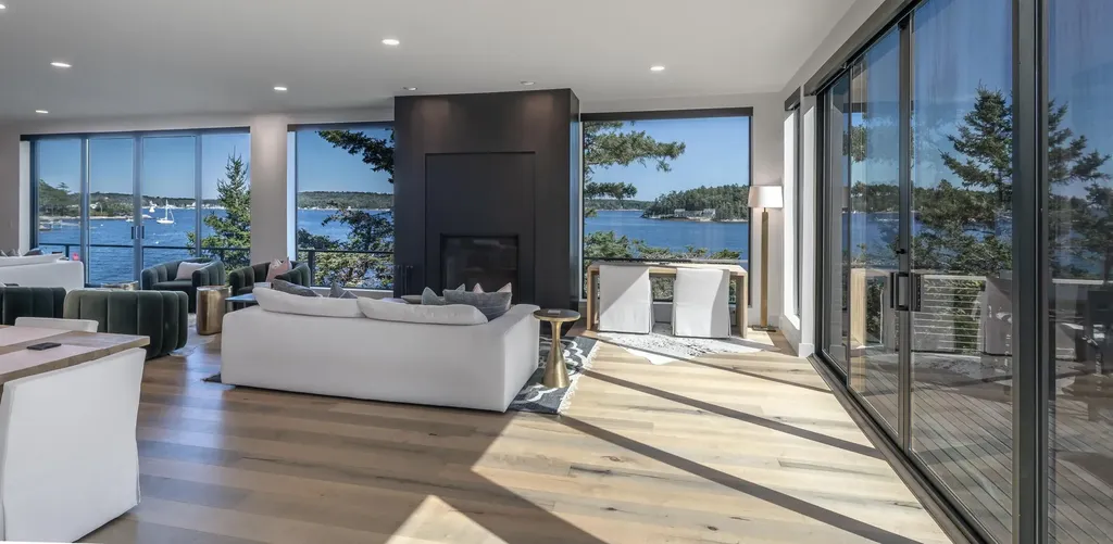 6 Harbor Ledge Lane Southport ME 04576