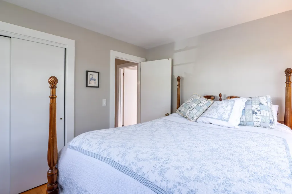 61 Bristol Road Damariscotta ME 04543