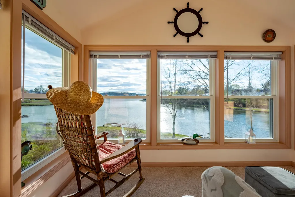 61 Bristol Road Damariscotta ME 04543