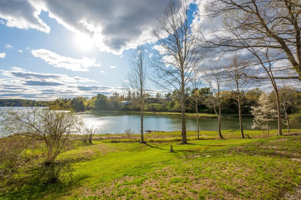 61 Bristol Road Damariscotta ME 04543