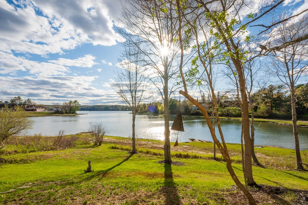 61 Bristol Road Damariscotta ME 04543