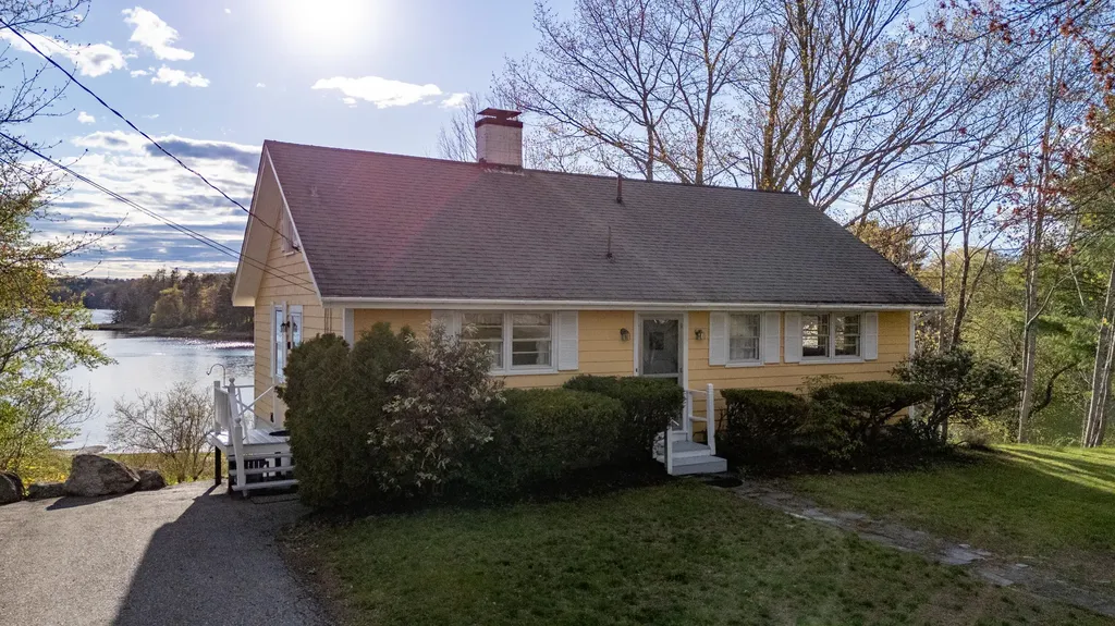 61 Bristol Road Damariscotta ME 04543