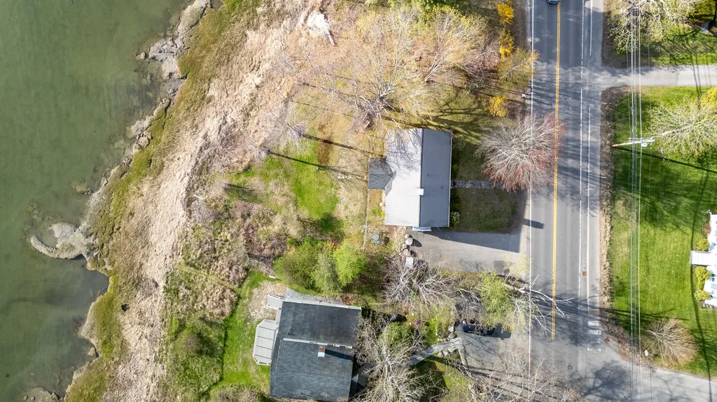 61 Bristol Road Damariscotta ME 04543
