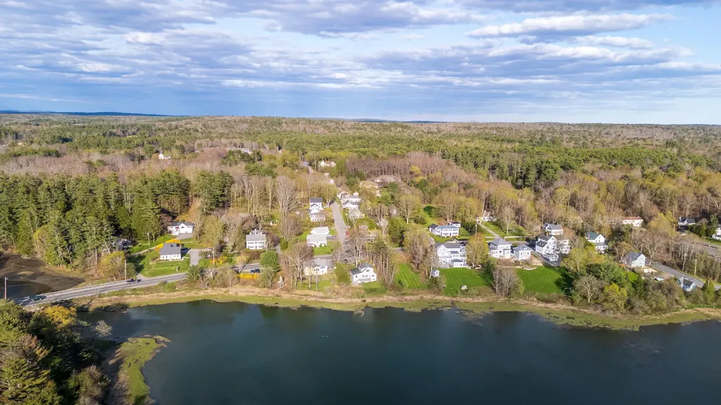 61 Bristol Road Damariscotta ME 04543