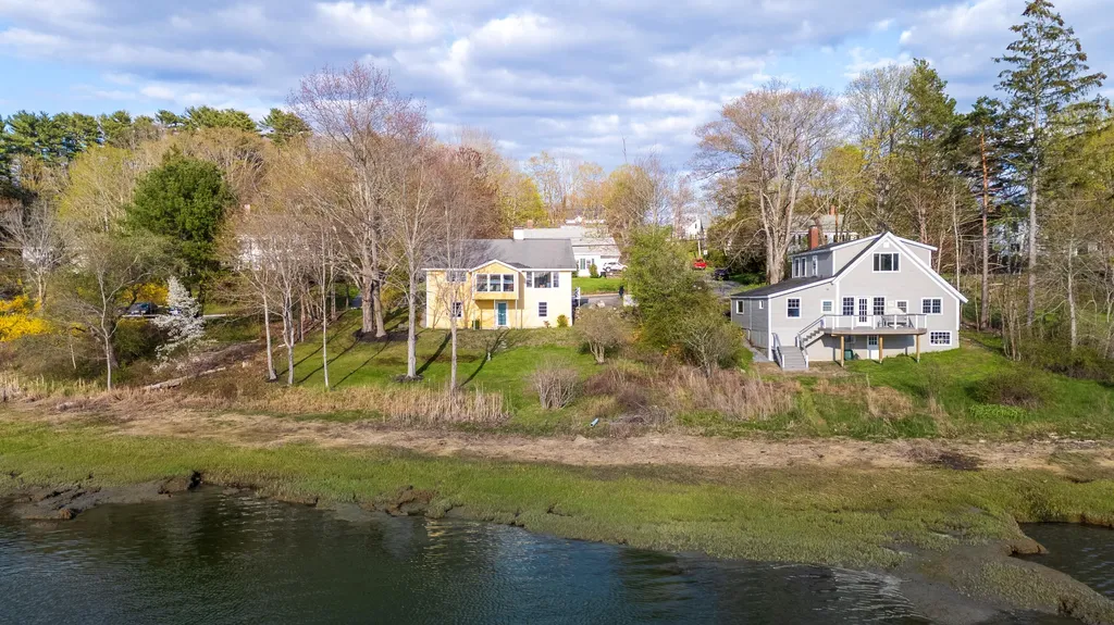 61 Bristol Road Damariscotta ME 04543