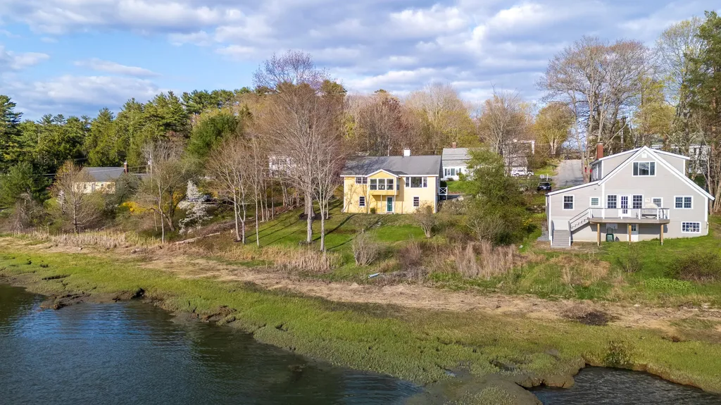 61 Bristol Road Damariscotta ME 04543