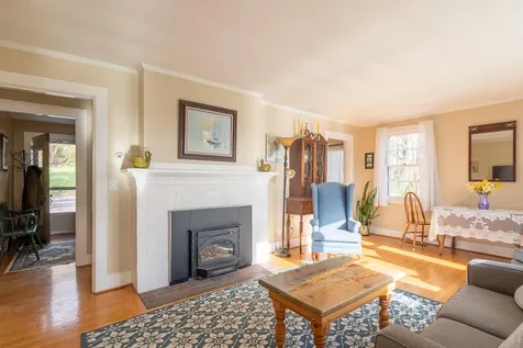 61 Bristol Road Damariscotta ME 04543