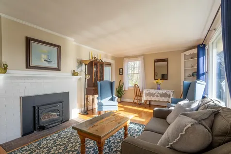 61 Bristol Road Damariscotta ME 04543