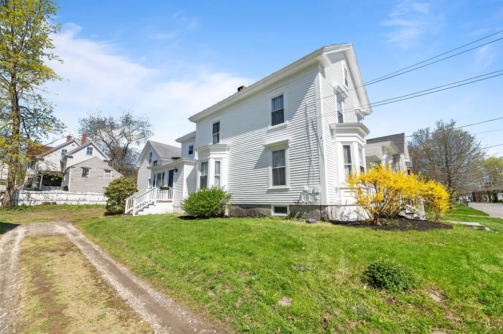 44 Chapel Street Augusta ME 04330