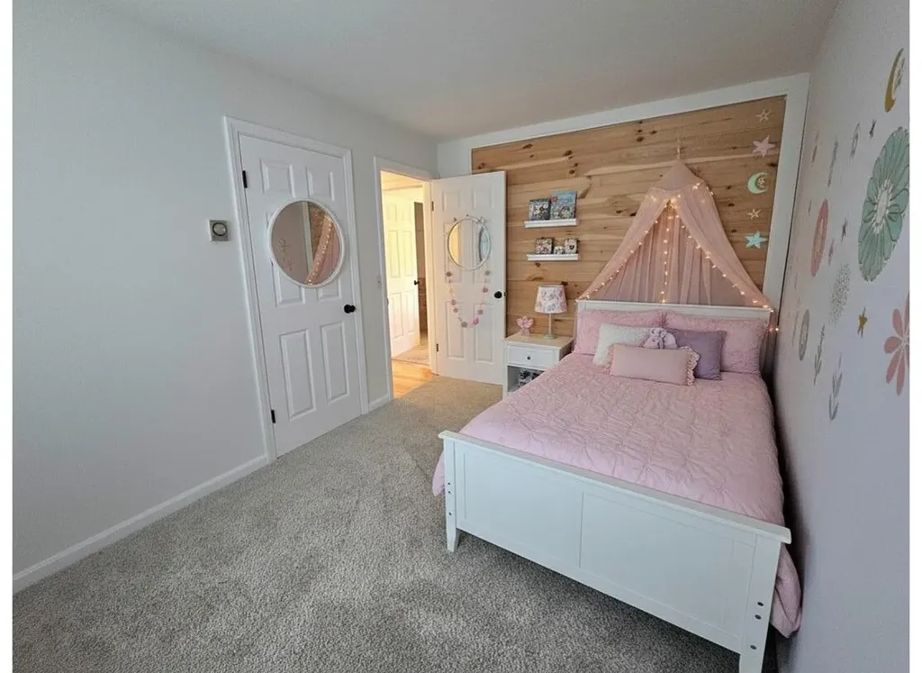20 Ruth Avenue Hampden ME 04444