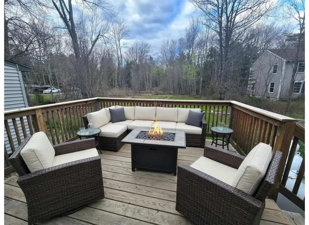 20 Ruth Avenue Hampden ME 04444