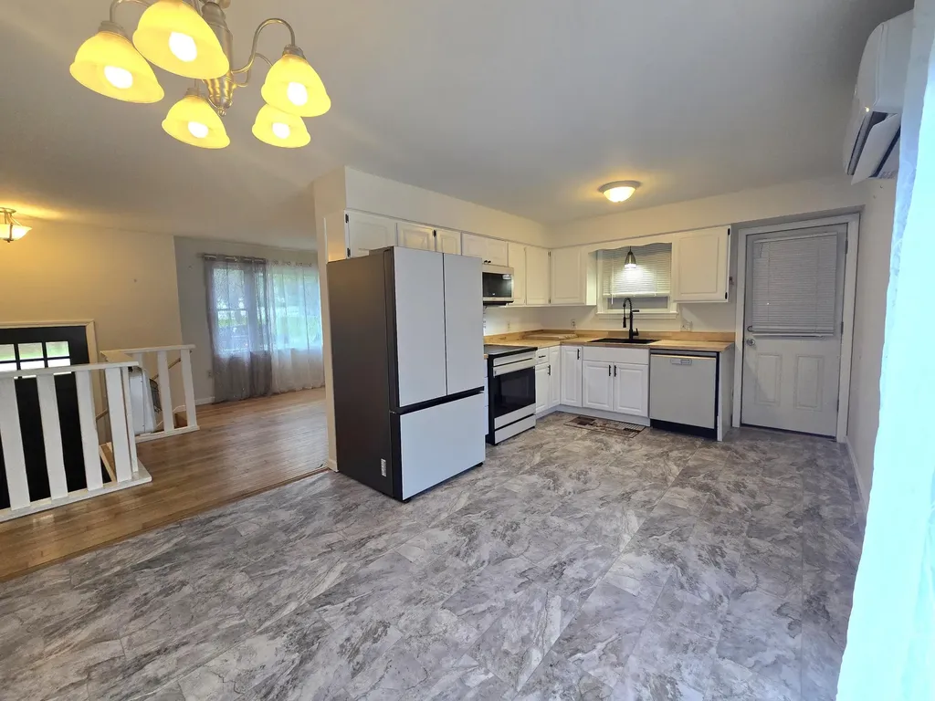 20 Ruth Avenue Hampden ME 04444