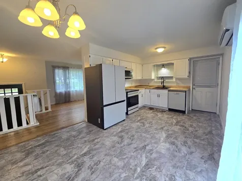20 Ruth Avenue Hampden ME 04444