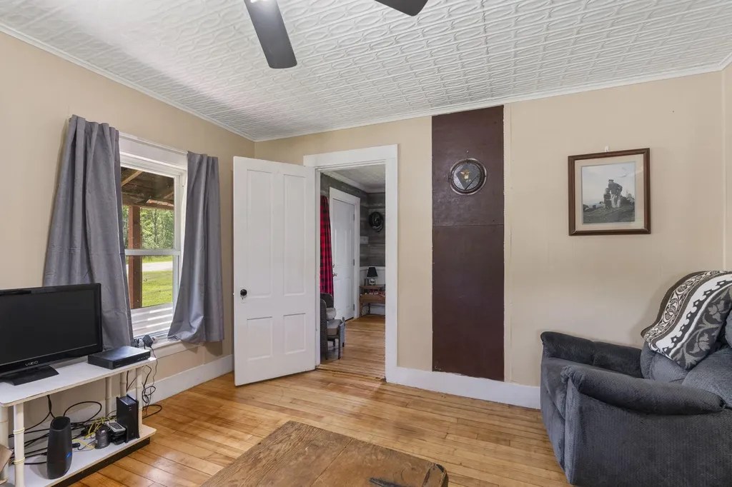 8 Cross Street Andover ME 04216