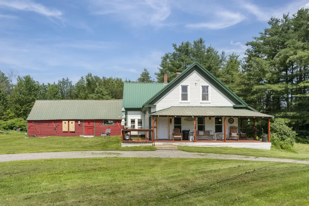 8 Cross Street Andover ME 04216