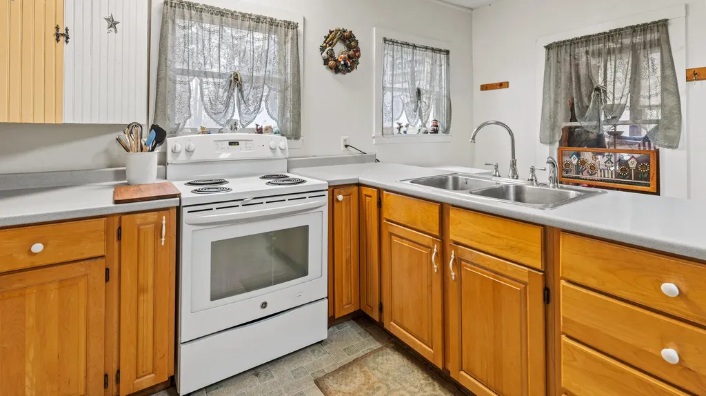 1088 South Street Dover-foxcroft ME 04426