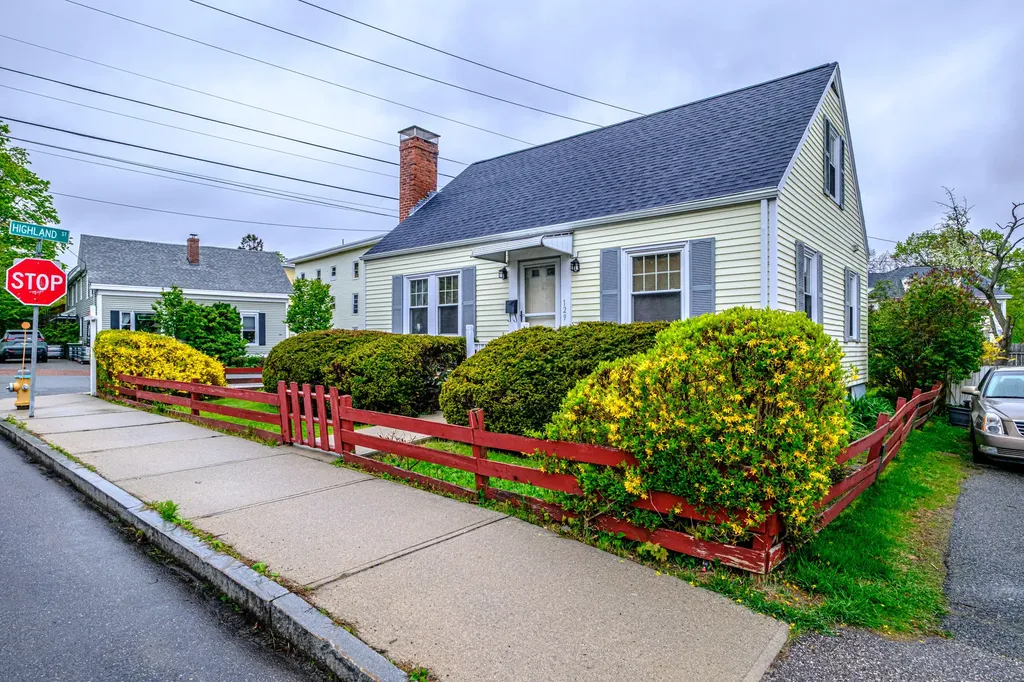 129 Revere Street Portland ME 04103