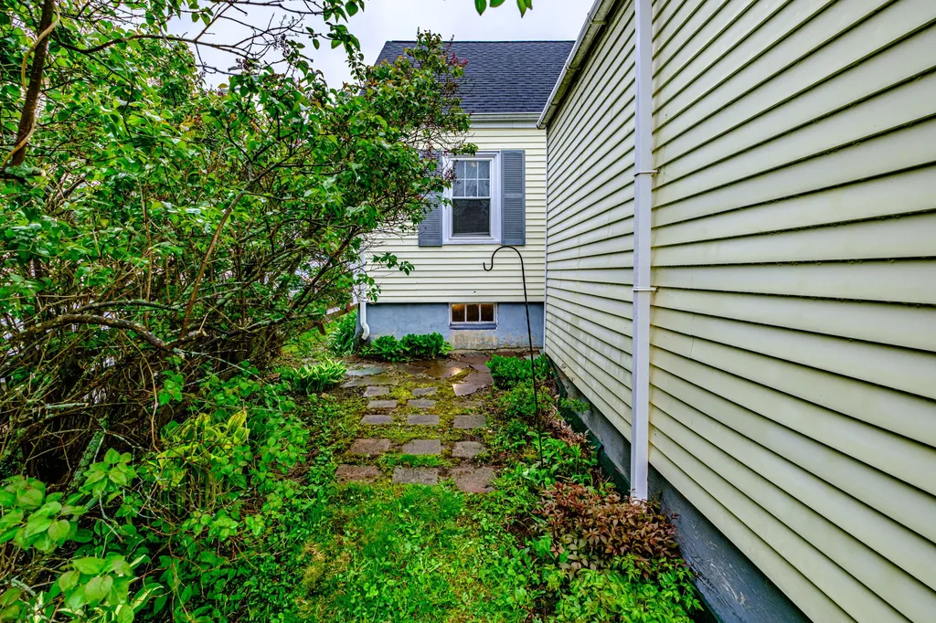129 Revere Street Portland ME 04103