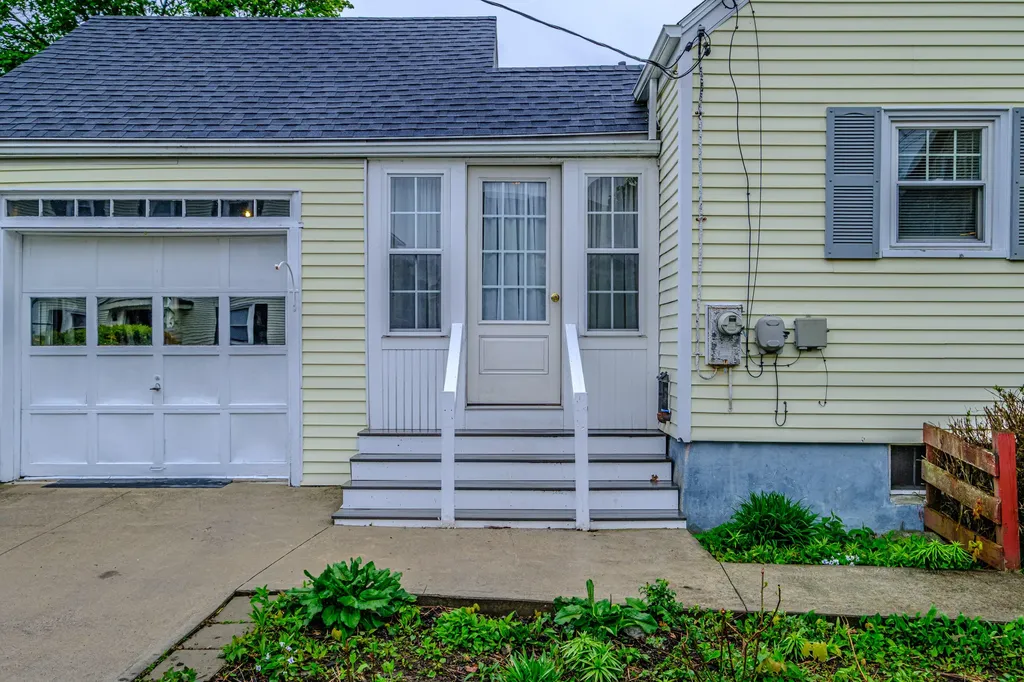 129 Revere Street Portland ME 04103