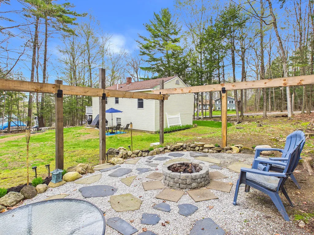28 Beechwood Drive Winthrop ME 04364