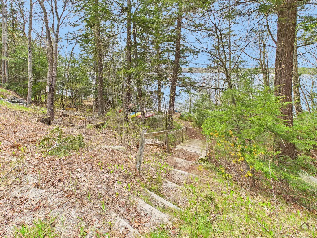 28 Beechwood Drive Winthrop ME 04364