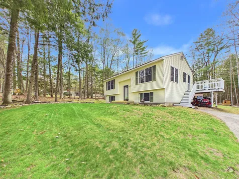 28 Beechwood Drive Winthrop ME 04364