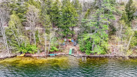 28 Beechwood Drive Winthrop ME 04364