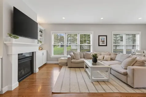 63 Drowne Road Cumberland ME 04021