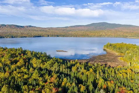 117 Pleasant Island Road Adamstown Twp ME 04970