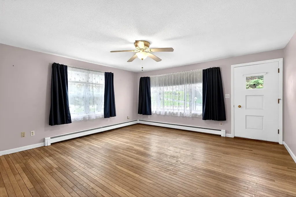 897 Riverside Drive Augusta ME 04330