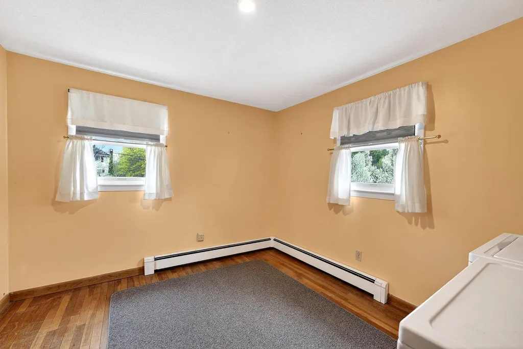 897 Riverside Drive Augusta ME 04330