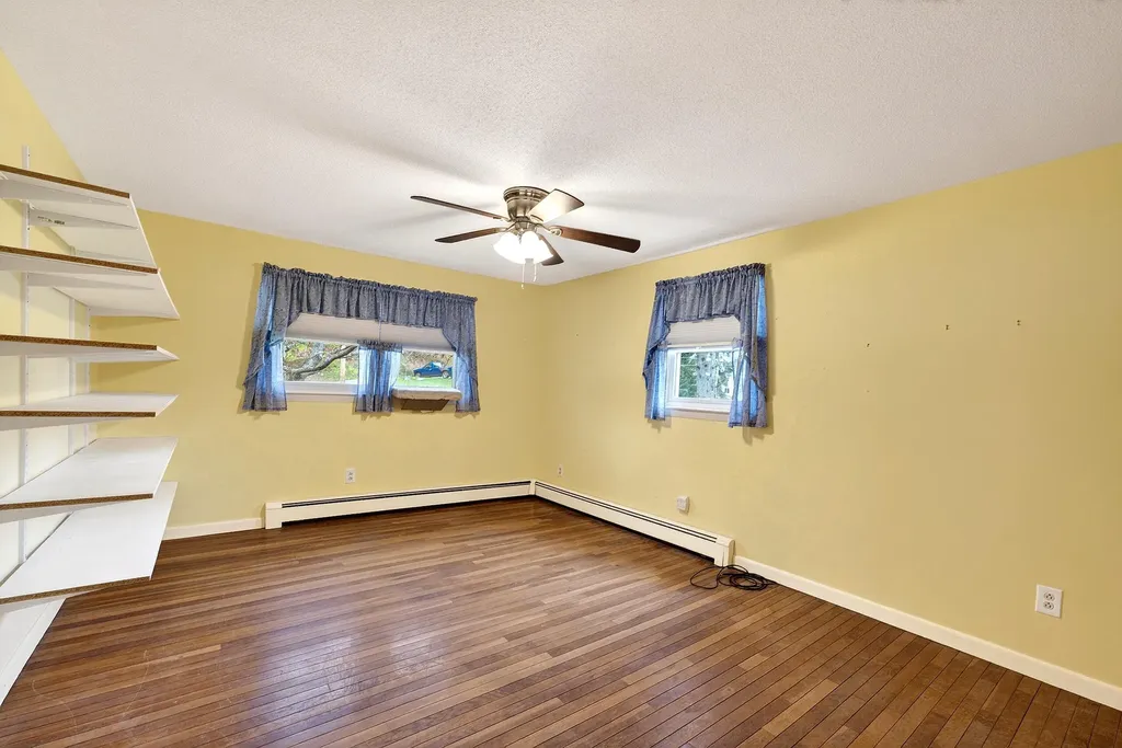 897 Riverside Drive Augusta ME 04330