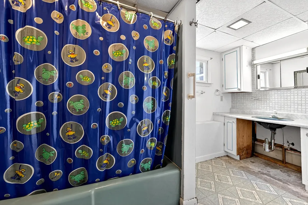 897 Riverside Drive Augusta ME 04330