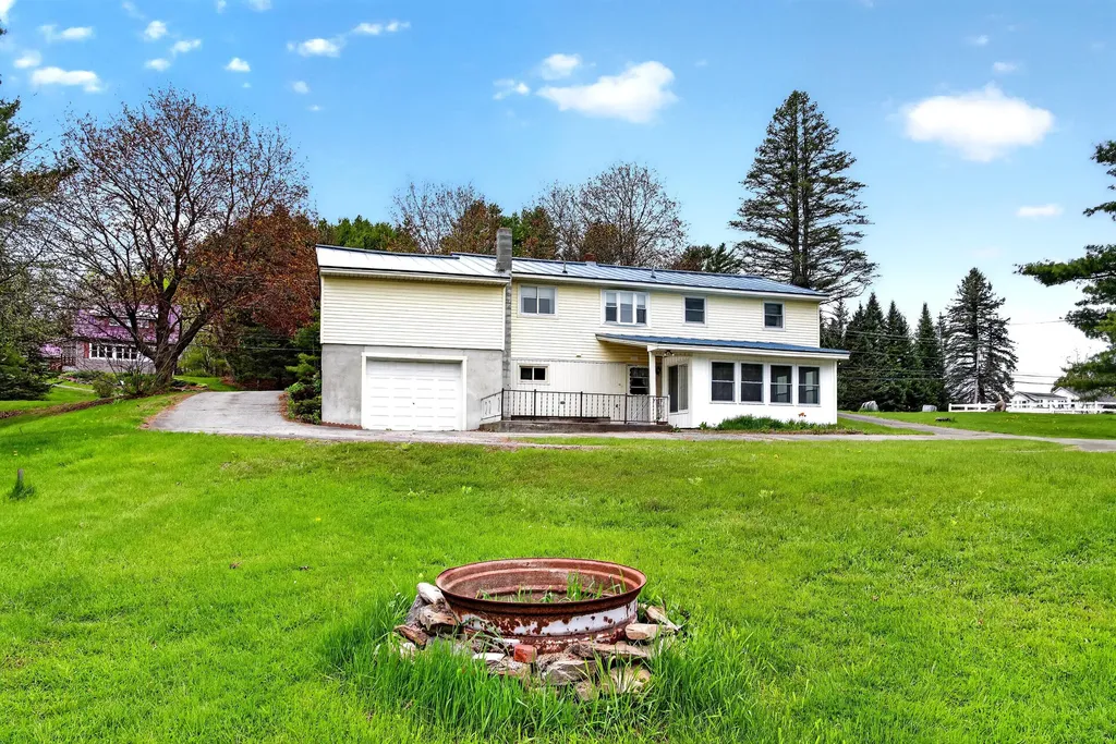897 Riverside Drive Augusta ME 04330