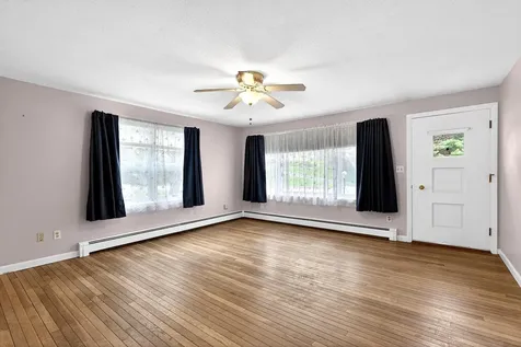 897 Riverside Drive Augusta ME 04330