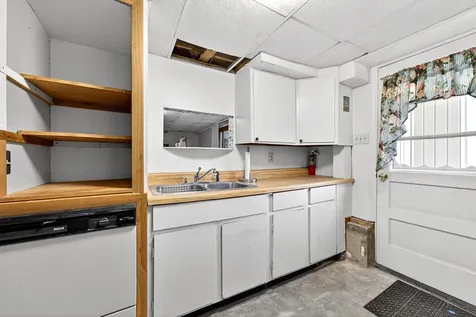 897 Riverside Drive Augusta ME 04330