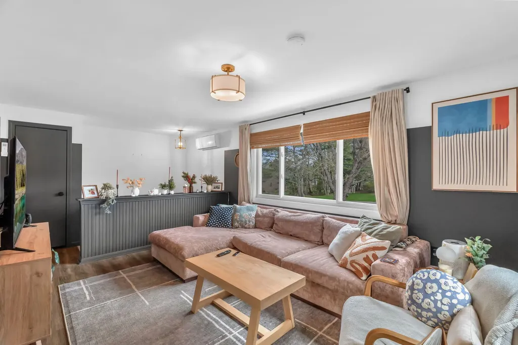 6 Coolidge Avenue Hampden ME 04444