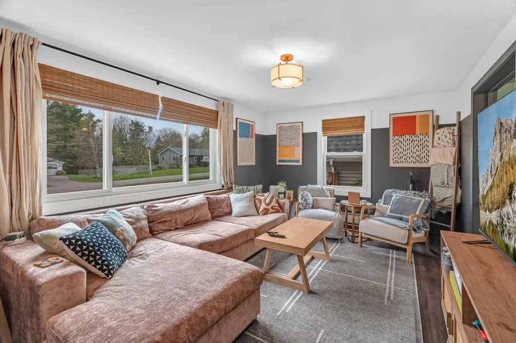 6 Coolidge Avenue Hampden ME 04444