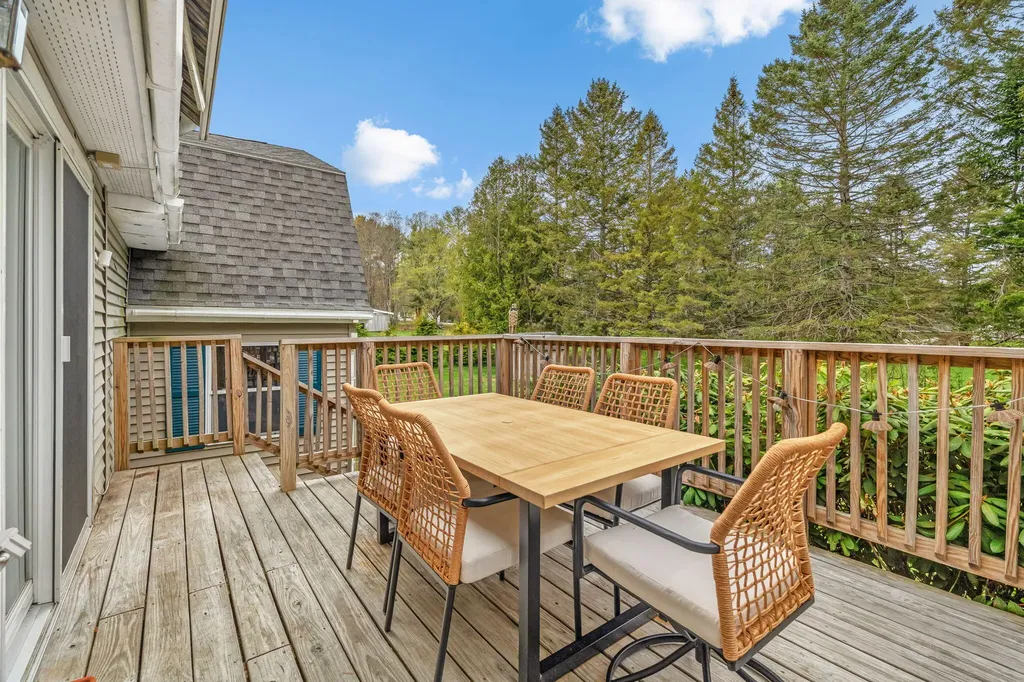 6 Coolidge Avenue Hampden ME 04444
