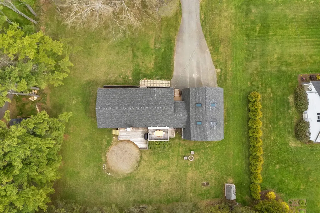 6 Coolidge Avenue Hampden ME 04444