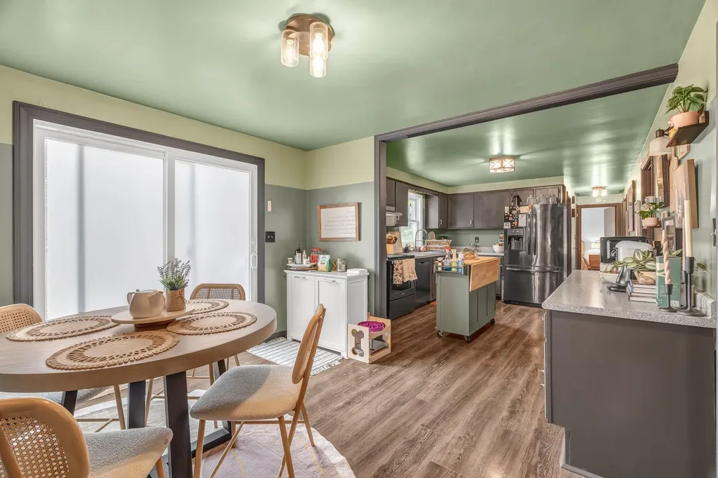 6 Coolidge Avenue Hampden ME 04444