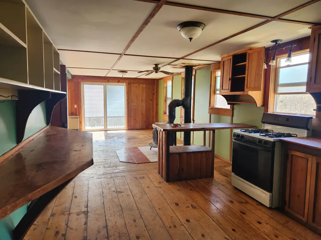 1257 N Pond Road Warren ME 04864