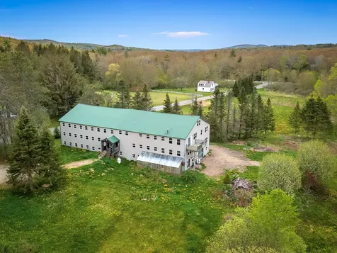 1257 N Pond Road Warren ME 04864