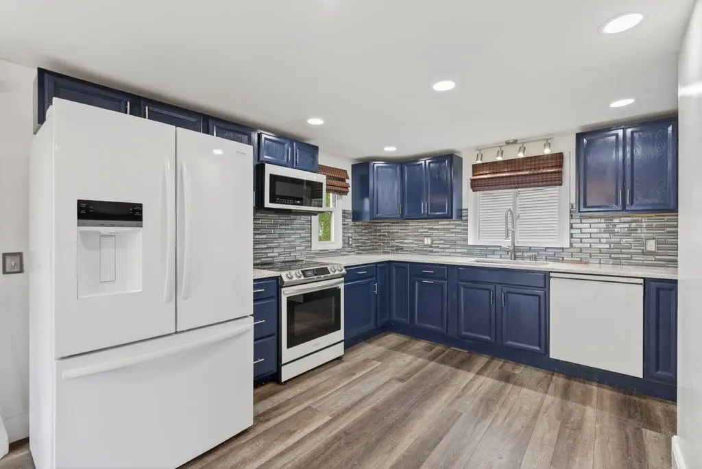 923 Broadway South Portland ME 04106