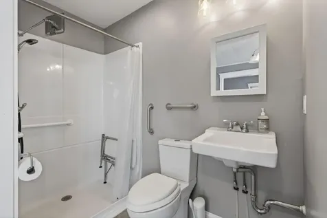 923 Broadway South Portland ME 04106