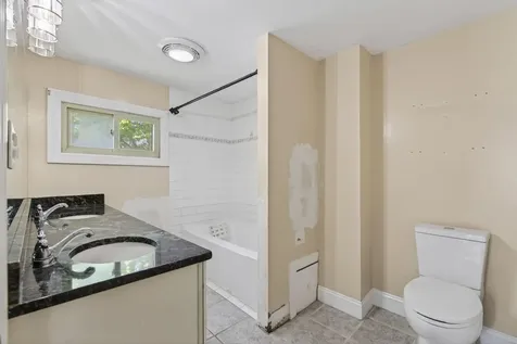 923 Broadway South Portland ME 04106