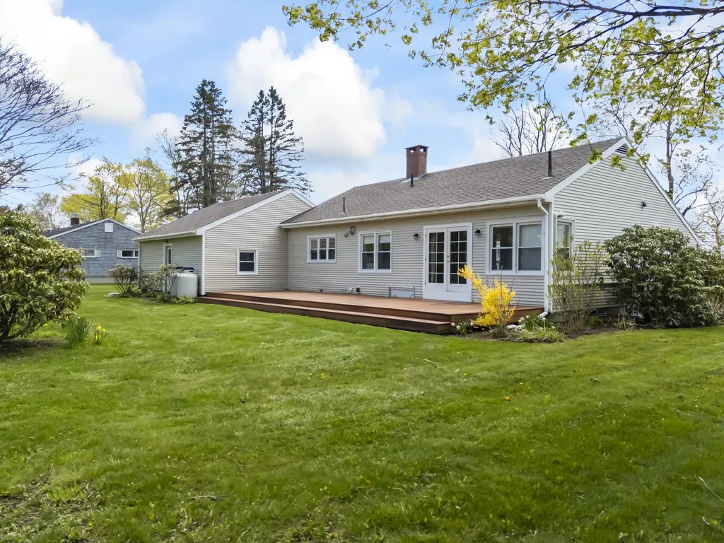 12 Samoset Road Rockland ME 04841