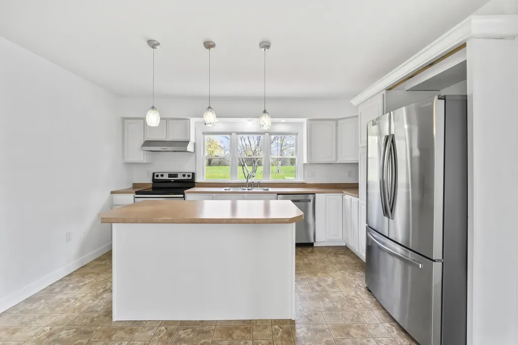 12 Samoset Road Rockland ME 04841